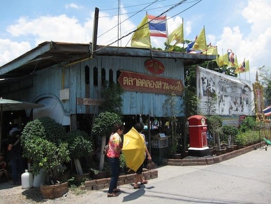 6.    Klong Suan 100 Years Market
