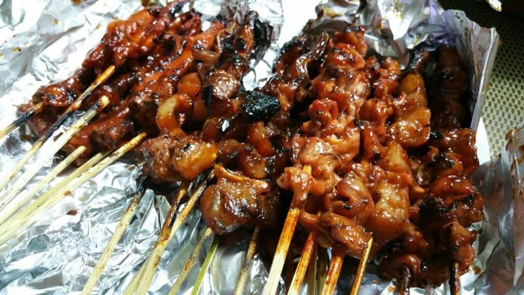 1. MANG RAUL’S BBQ – FILIPINO - Cheap Restaurants in Manila to Try in 2017