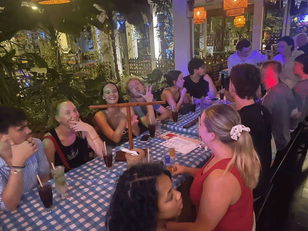 THE MEET UP @ MAD MONKEY PHNOM PENH — photo 12