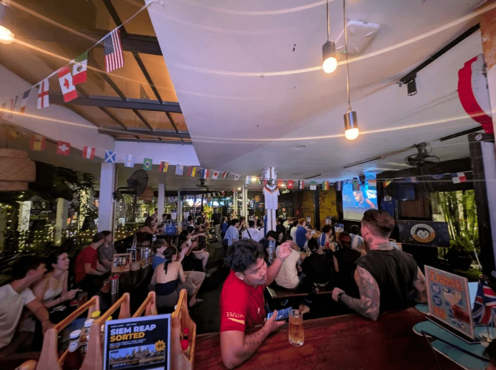 THE MEET UP @ MAD MONKEY PHNOM PENH — photo 9