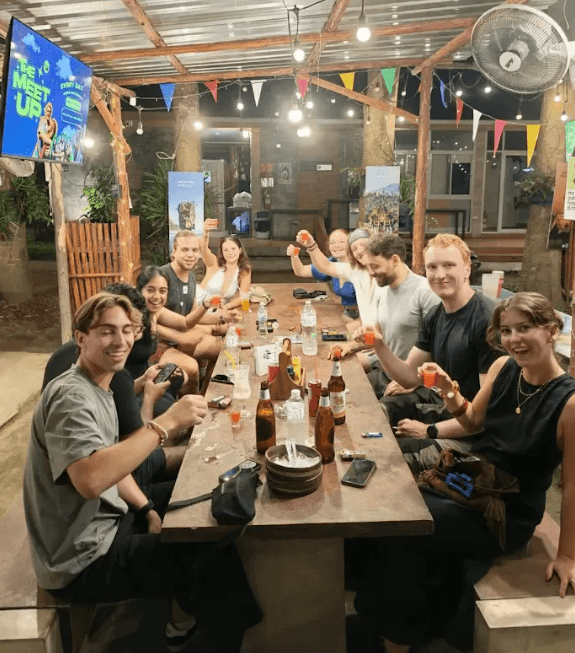 THE MEET UP @ MAD MONKEY PAI — photo 5