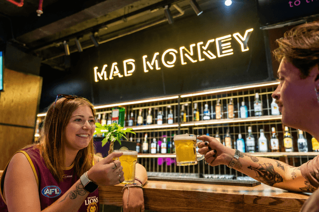 Mad Monkey Bangkok, photo 2