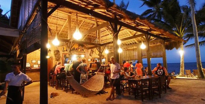 Levantin Bar Bulabog Beach - Boracay - Boracay Nightlife, Bars and Clubs – Backpackers Guide