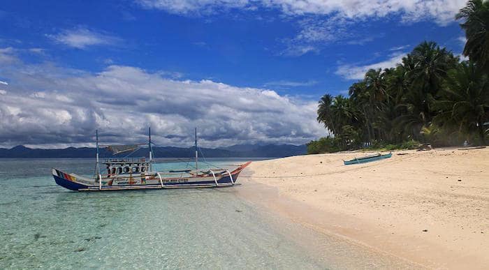 Olanivan Island Beach - Secluded Philippines beach paradise