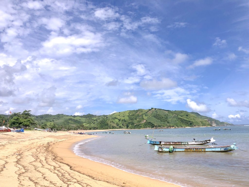 Areguling Beach: Best Beach in Lombok for Local Experiences and Intermediate Surfers - The 6 Best Beaches in Lombok