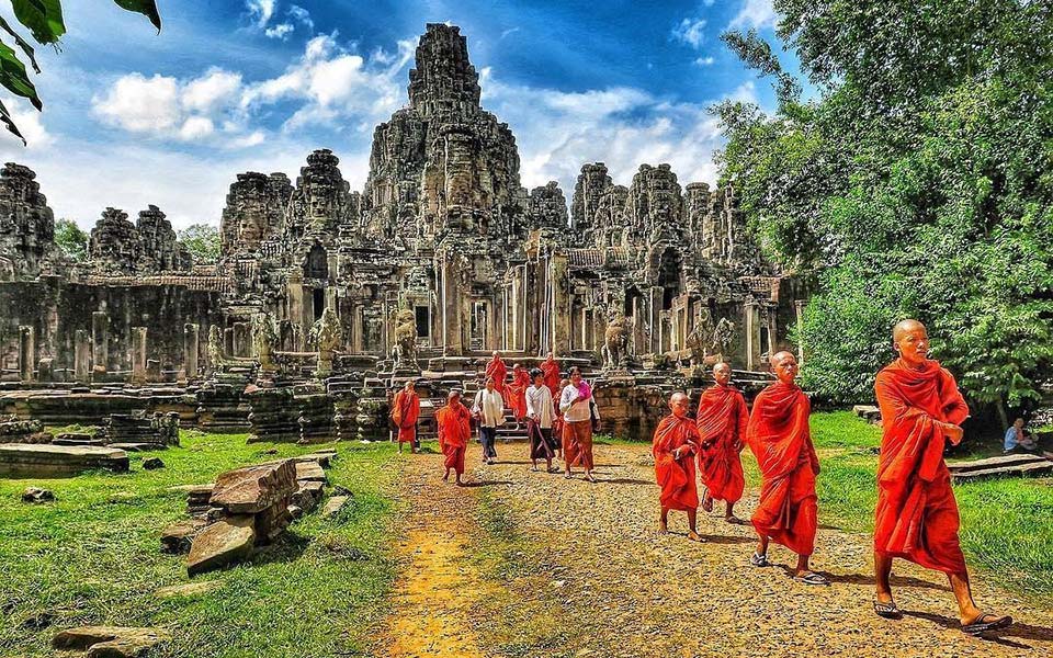 Best Siem Reap Temples: Bayon - Best Siem Reap Temples - Backpackers Guide To The Temples Of Angkor