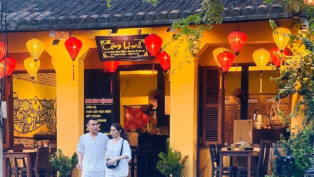 Traditional Vietnamese Food in Hoi An's best restaurant, Com Linh