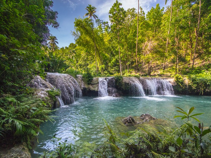 cambugahay falls in siquijor philippines